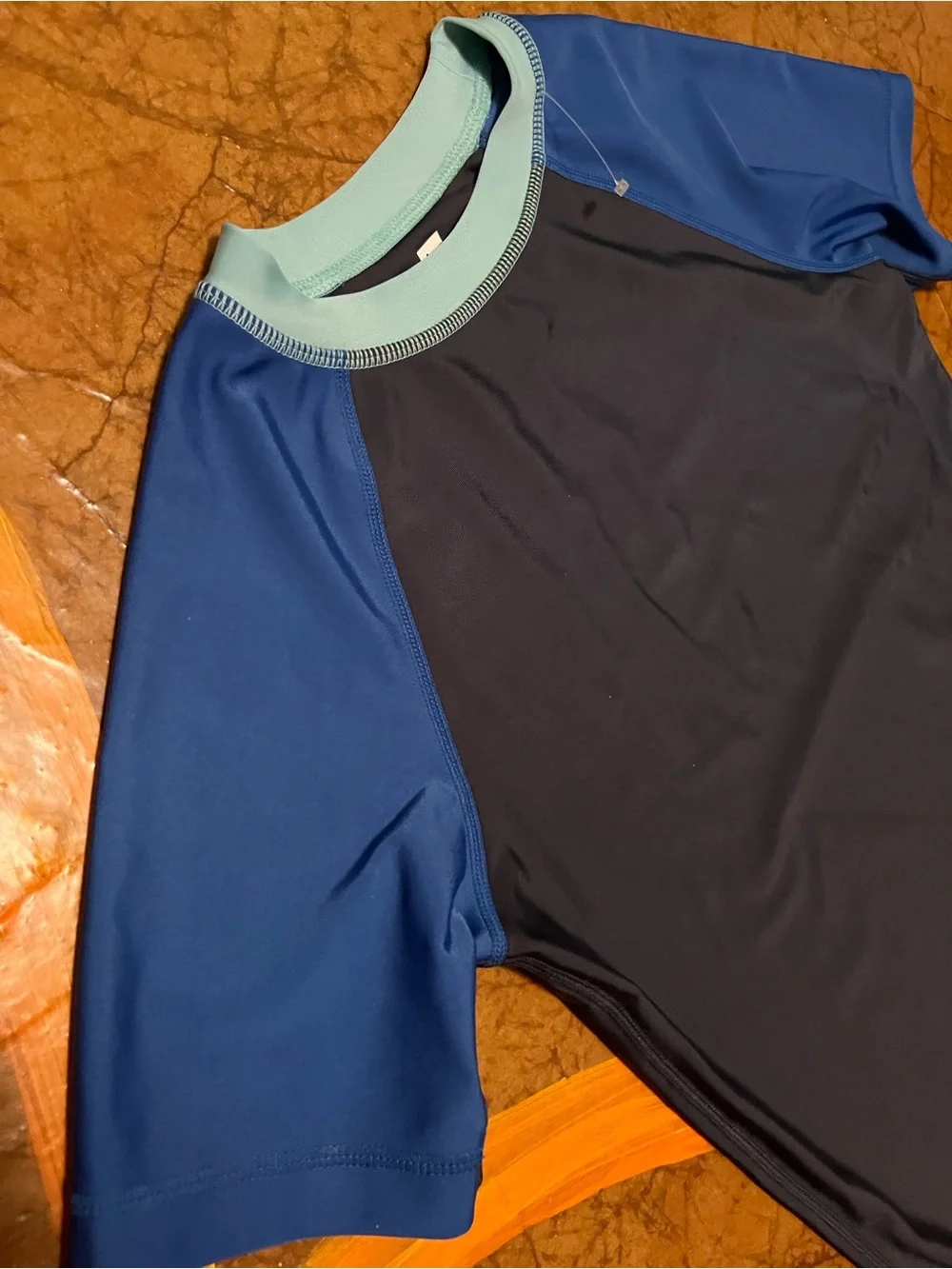 Tea Collection Boys Navy and Blue Short-Sleeve Rash-guard Sz 8